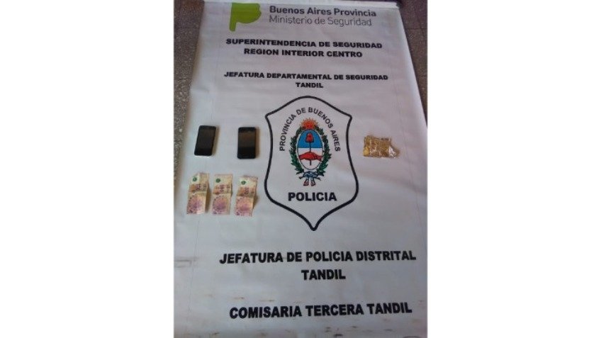 La policía detuvo a un vendedor de estupefacientes
